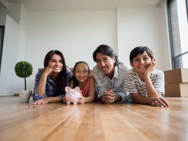 Zwangsversteigerung-geld-leihen-familie
